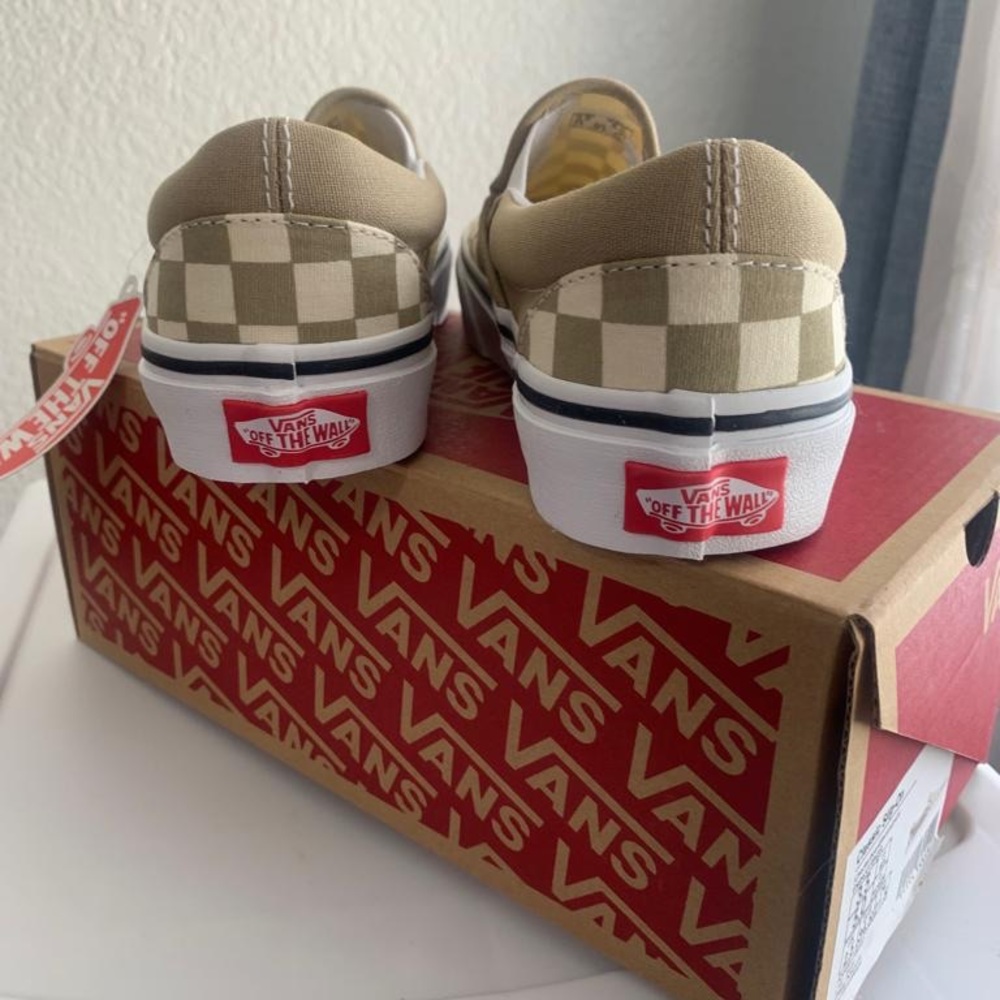 Vans Size 3.5 US shoes  Tan/checkers